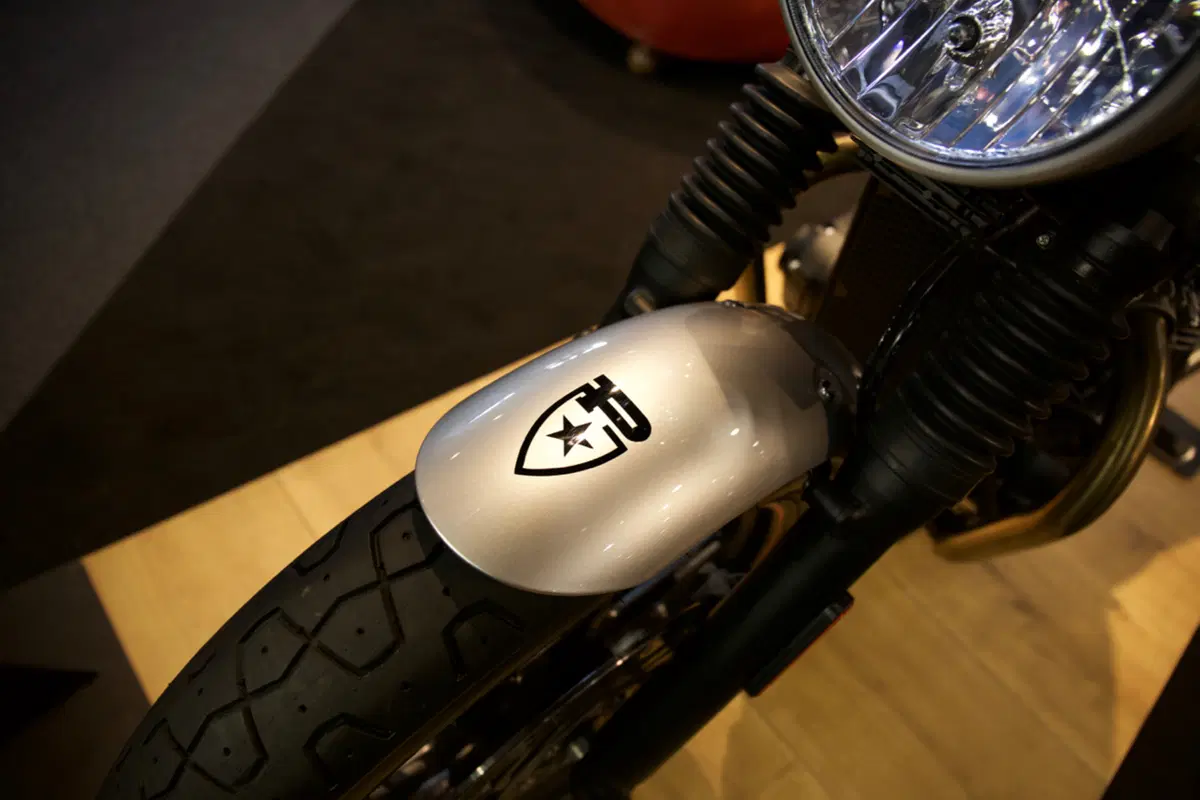Triumph e Pirelli insieme a Motor Bike Expo con una Street Twin Special (5)
