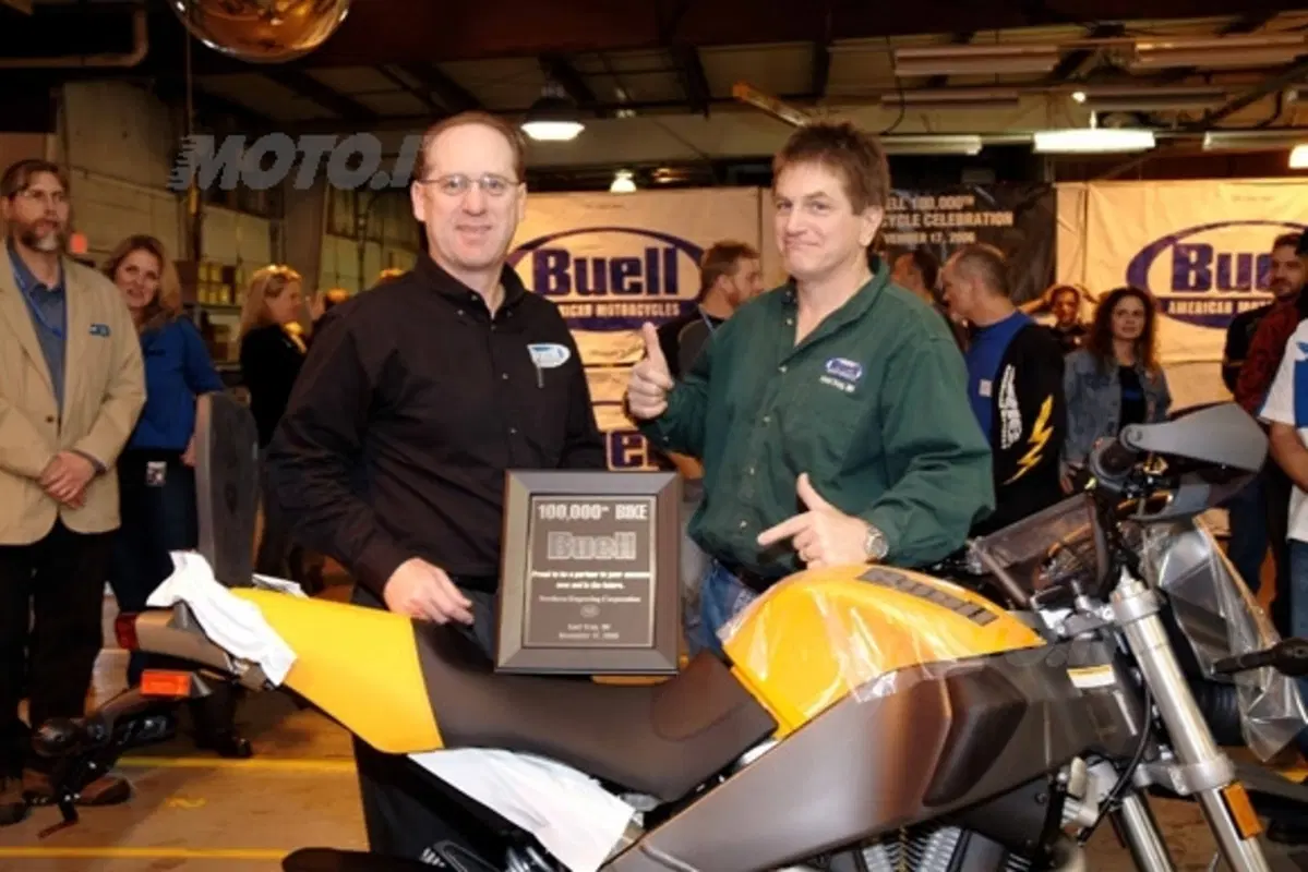 Buell Motorcycle Company festeggia la moto numero 100.000