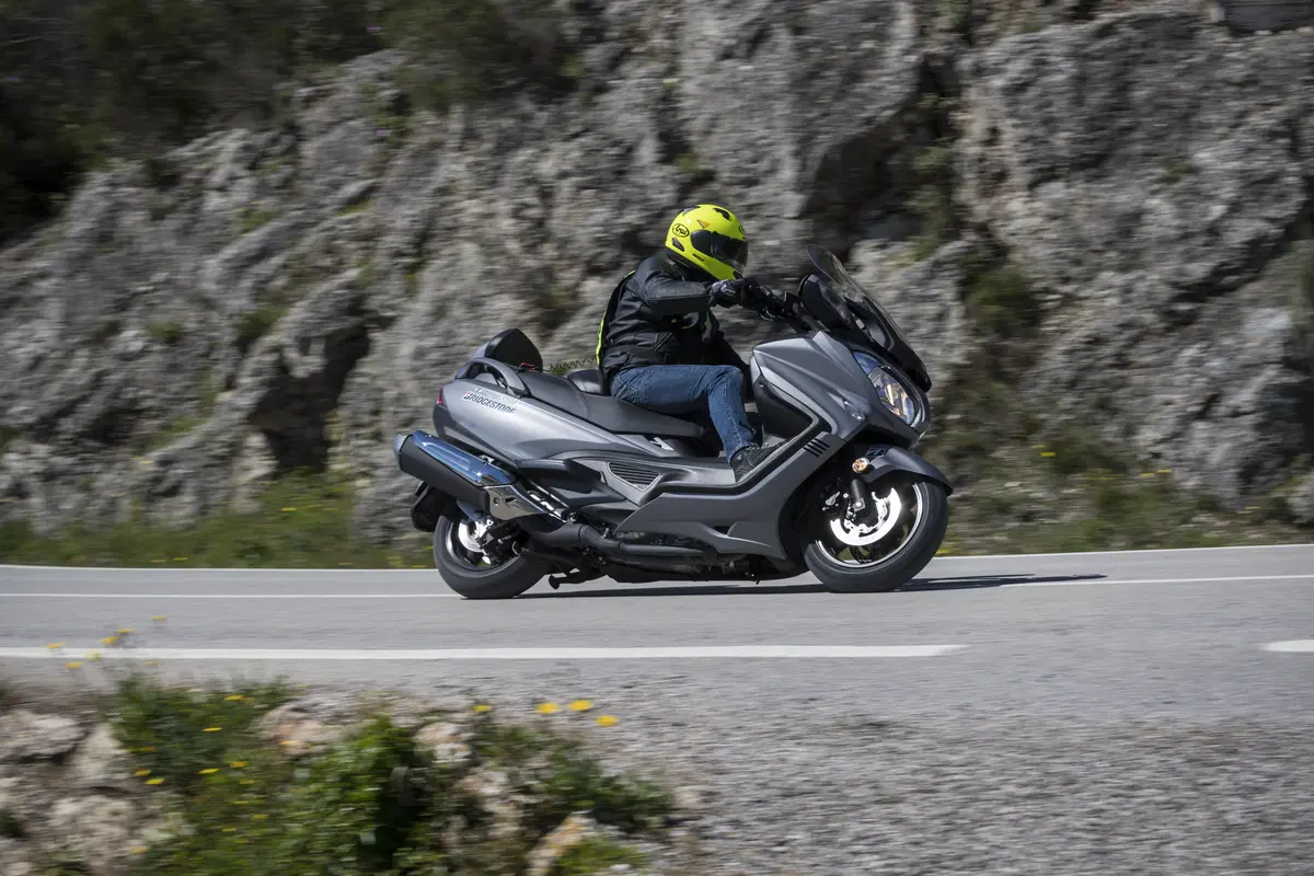 Bridgestone Battlax Scooter SC2 /SC2 Rain (4)
