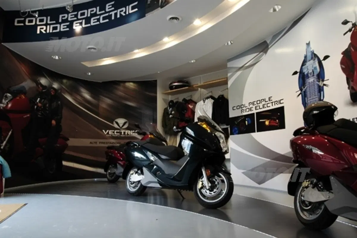 Nuovo Show Room Vectrix a Roma