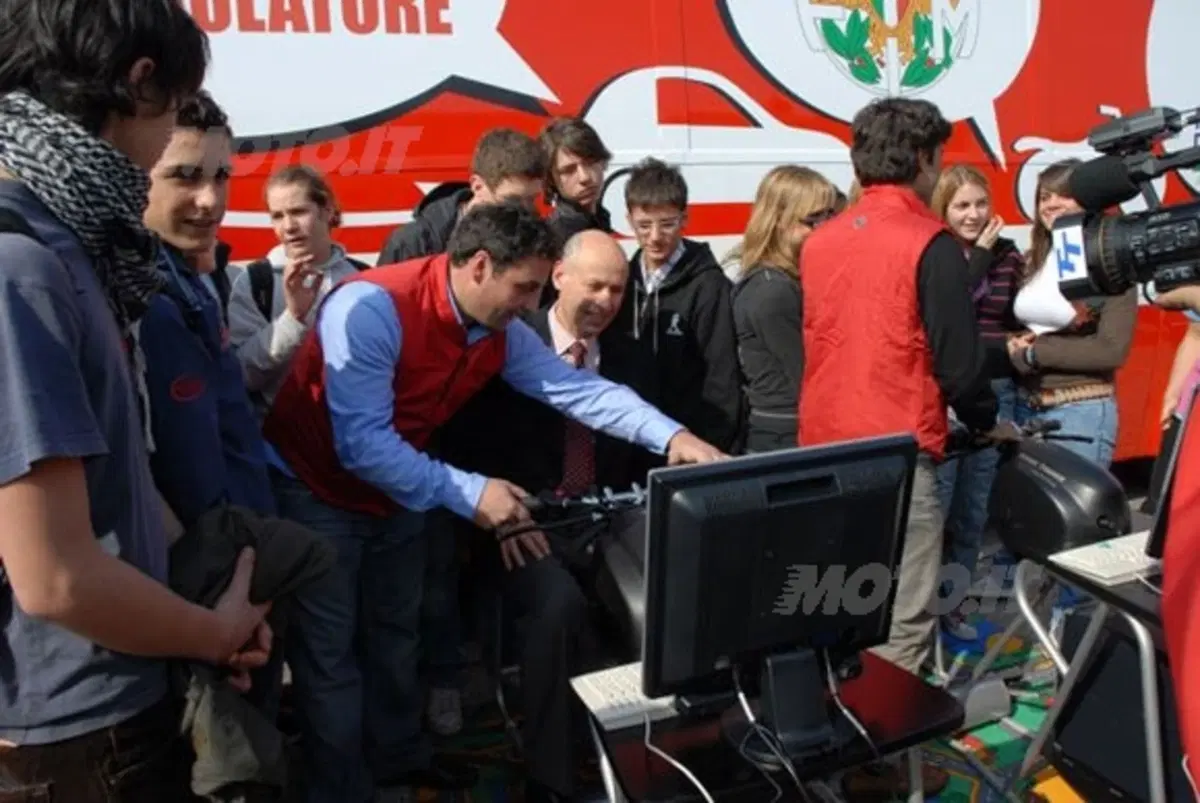 Tucano Urbano sponsor della Virtual Driving School