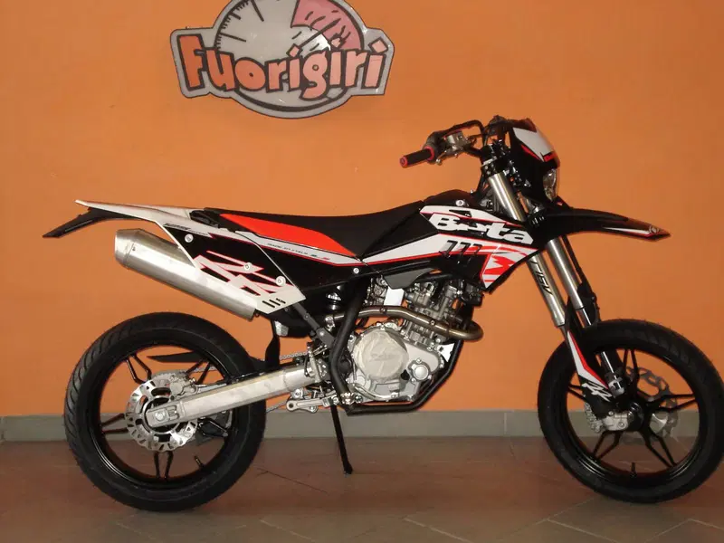 Betamotor RR 125 4T Motard T (2025 - 26) (3)