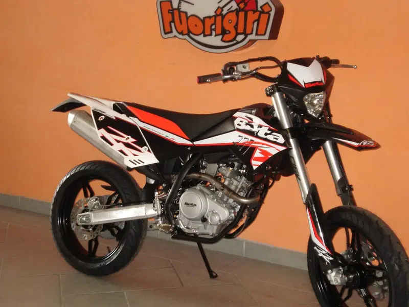Betamotor RR 125 4T Motard T (2025 - 26) (4)