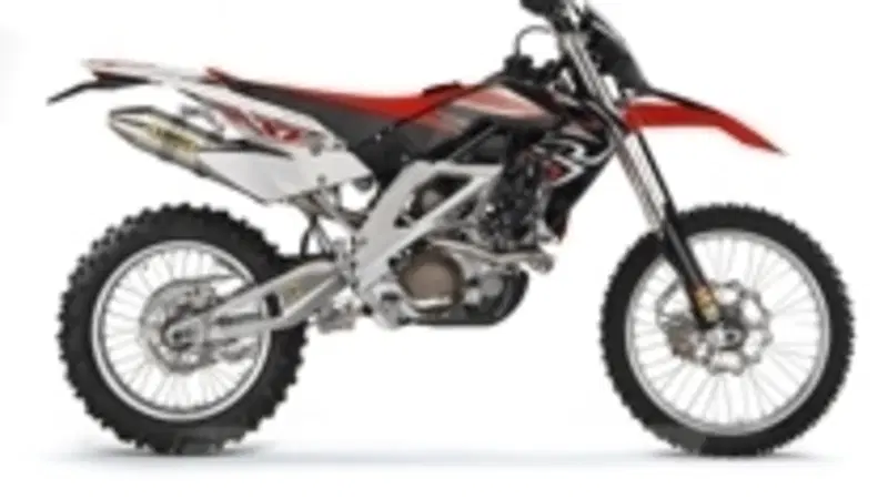 Aprilia presenta l'evoluzione di RXV 450 e 550 per l'anno 2008