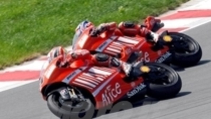 Un maxischermo in Ducati per seguire la MotoGP