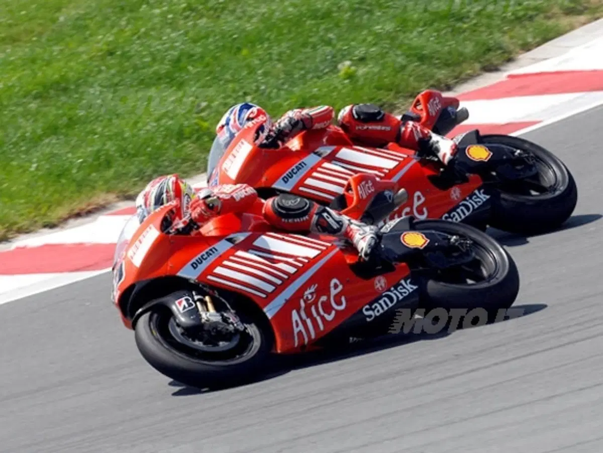 Un maxischermo in Ducati per seguire la MotoGP