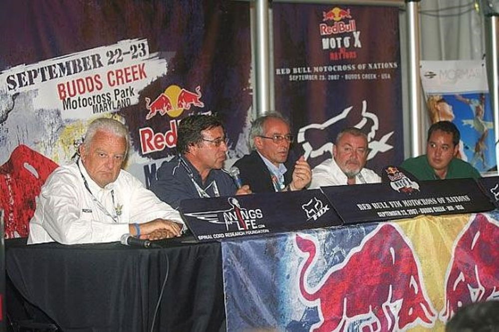 Da sinistra Paolo Sesti, Wolfang Srb, Vito Ippolito, Giuseppe Luongo, Jasper Perry