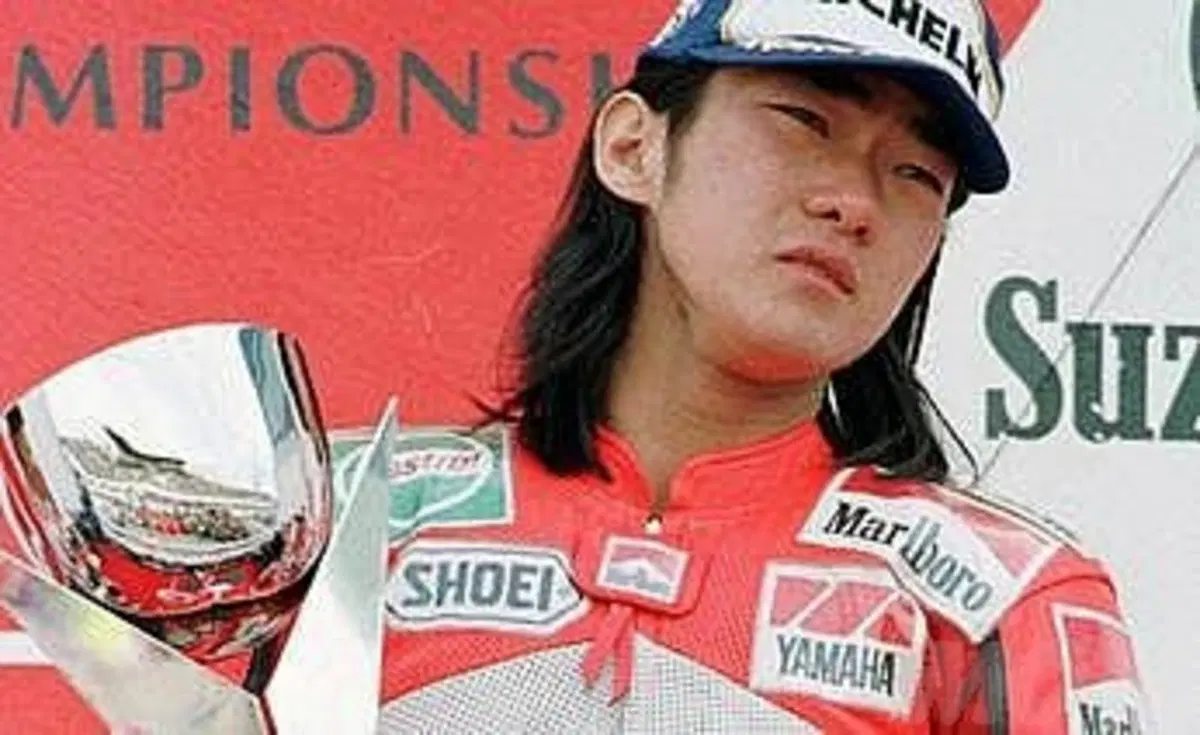 Muore Norick Abe, falciato da un camion