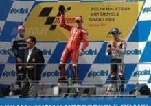 Malesia, decima vittoria per Stoner e titolo a Lorenzo in 250