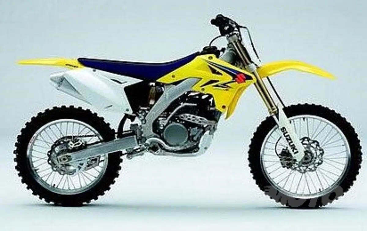 Suzuki si prepara per presentare a Milano i modelli 2008 (4)