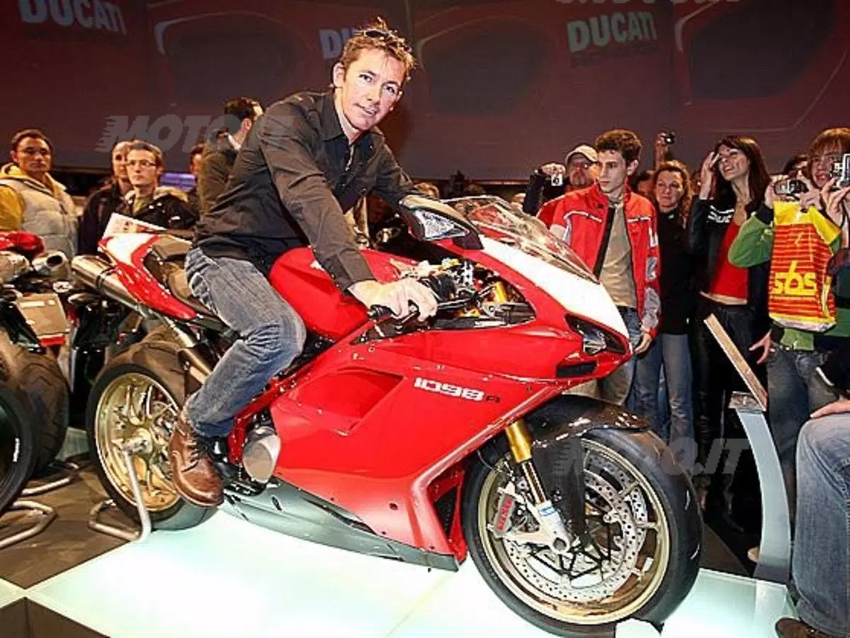 Grande pubblico per Bayliss e per la nuova 1098 R allo stand Ducati
