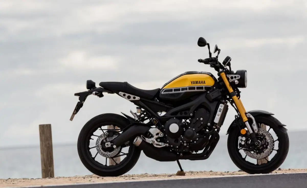 Yamaha XSR 900 (3)