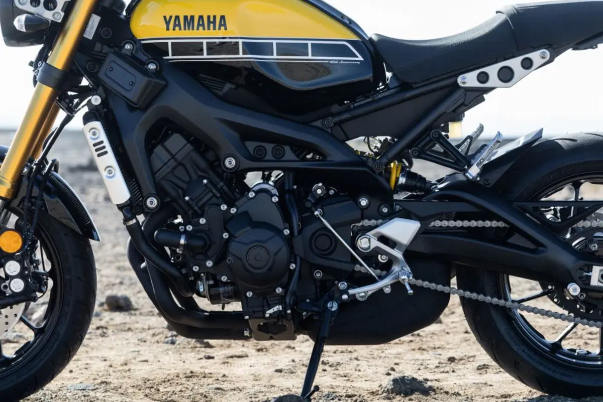 Yamaha XSR 900 (15)