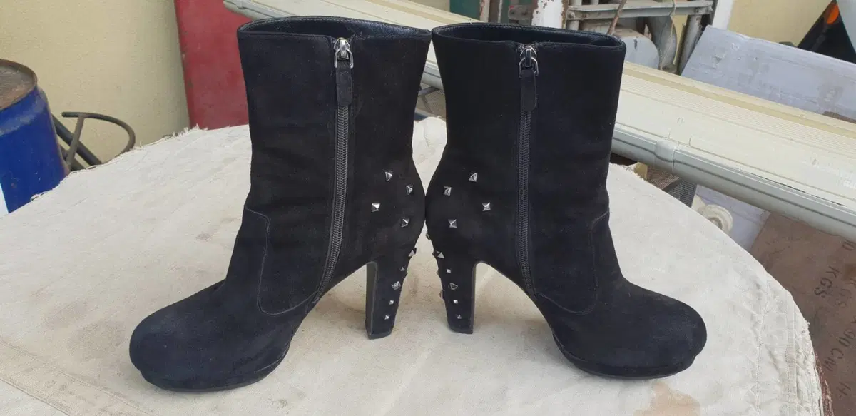 Scarpe Love Moschino Camoscio Tg 38 (3)