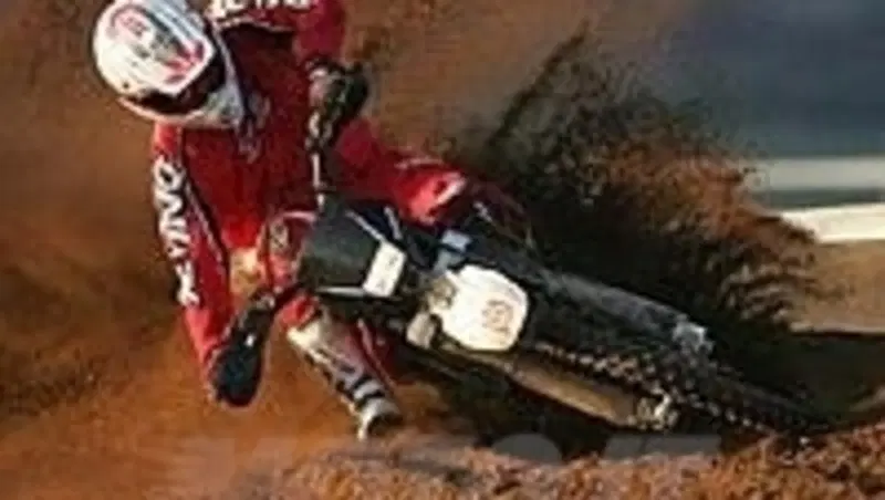 Aaron Bernandez nel 2008 correr&agrave; con l'Husqvarna TE 450