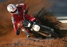 Aaron Bernandez nel 2008 correrà con l'Husqvarna TE 450