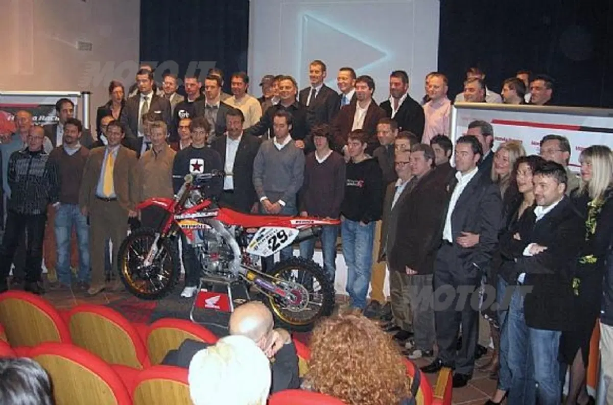 Martin Honda ha presentato i nuovi programmi con l'obiettivo del titolo Costruttori MX1 e del bis in (3)