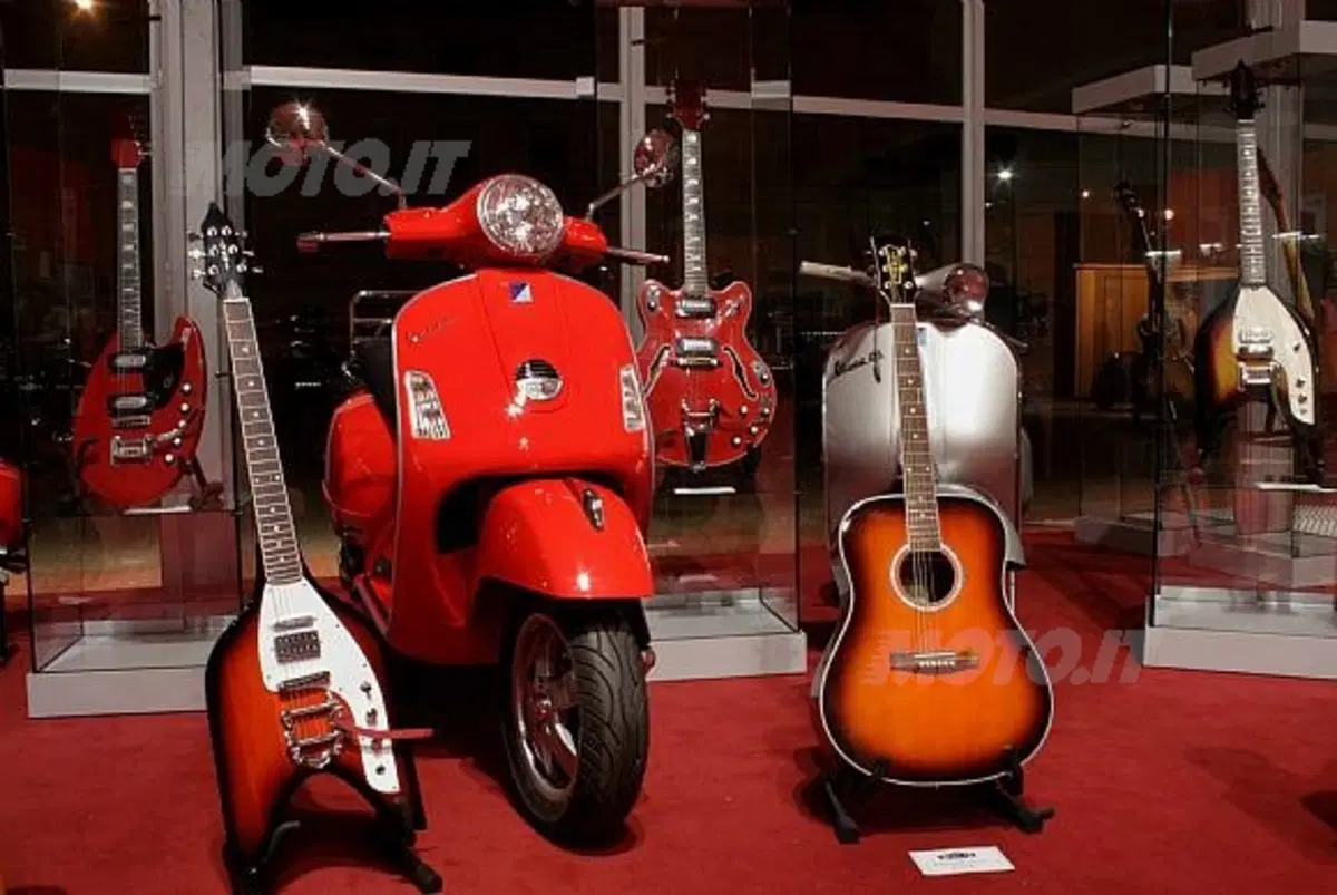 La mitica Vespa rivive al Teatro Ciak di Milano