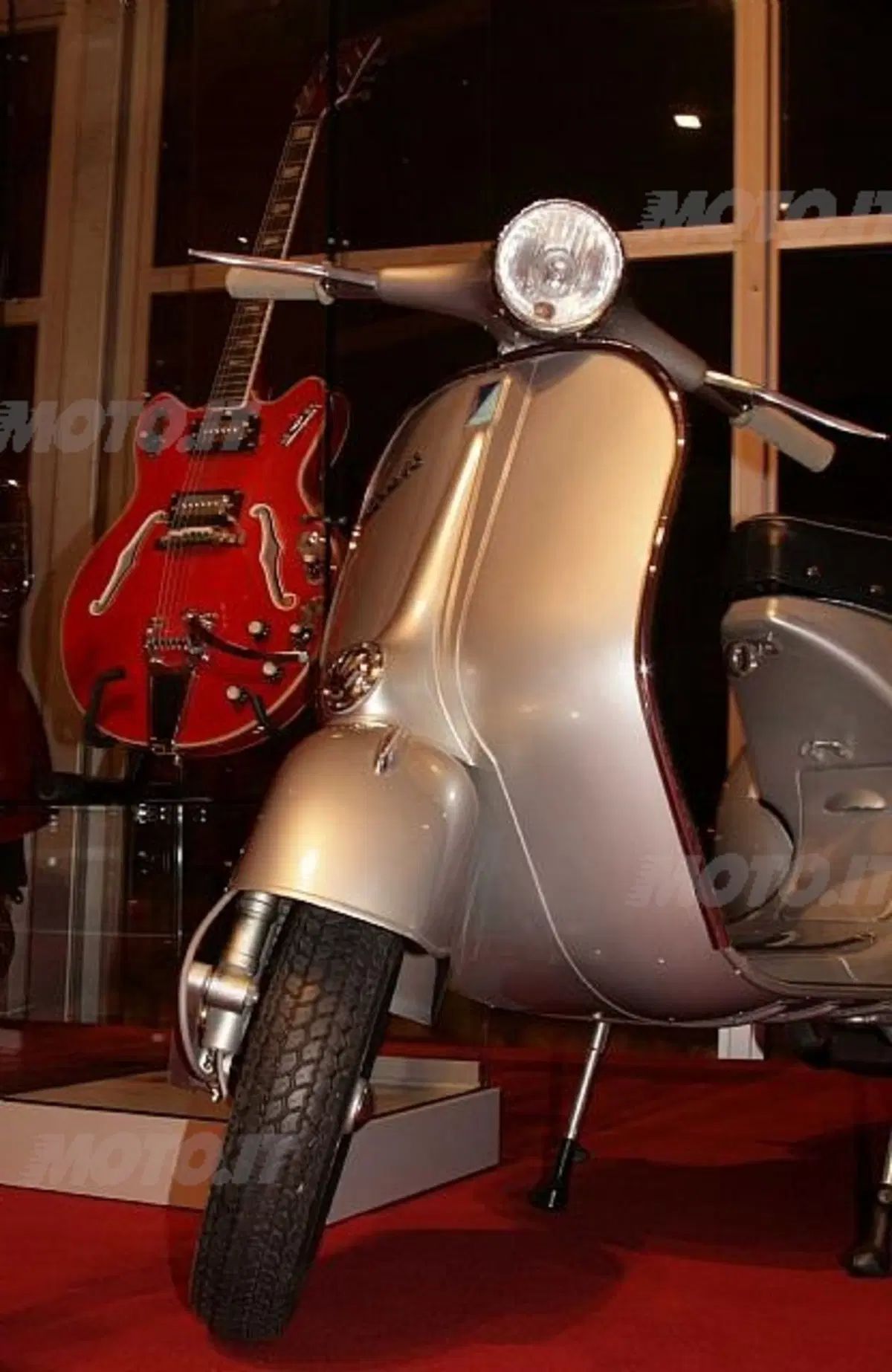 La mitica Vespa rivive al Teatro Ciak di Milano (2)