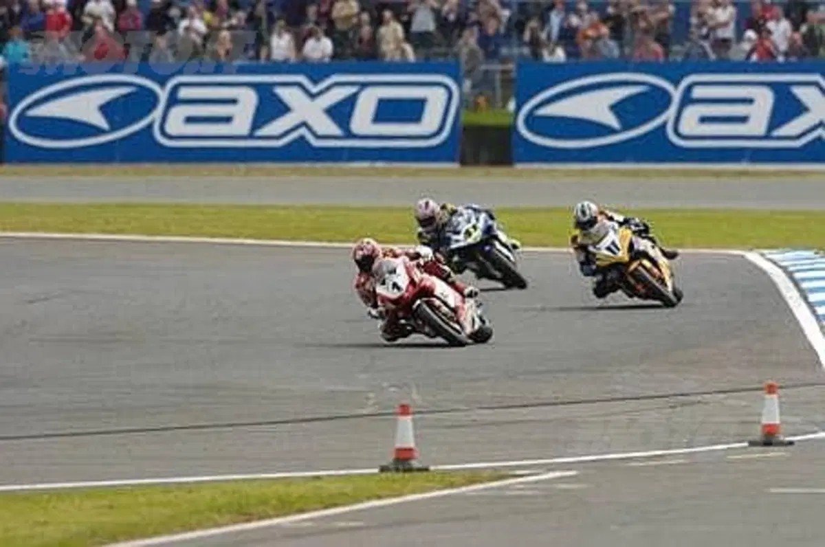 Axo e FG Sport ancora insieme per il Mondiale SBK 2008 (2)