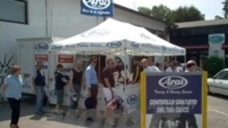 Arai Racing &amp; Touring Service 2008, l'esperienza e la competenza dei tecnici Arai al tuo servizio
