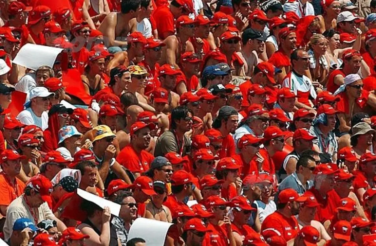 Da oggi in vendita i biglietti per la Tribuna Ducati al Mugello (2)