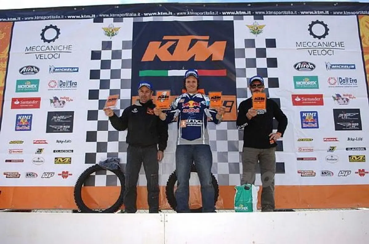 Pasqua 'arancione' col Trofeo KTM Motocross a Malpensa