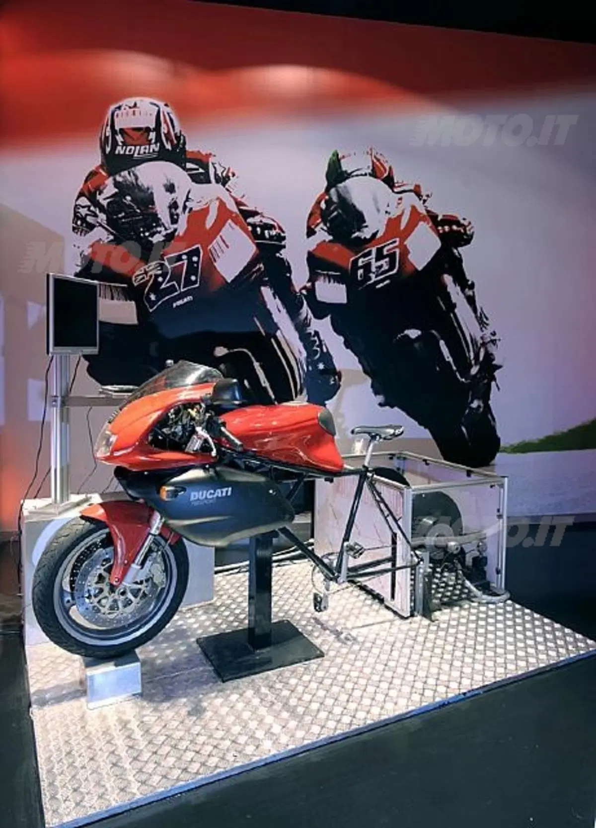 Fisica in Moto: un innovativo laboratorio didattico di fisica all’interno dello stabilimento Ducati (5)