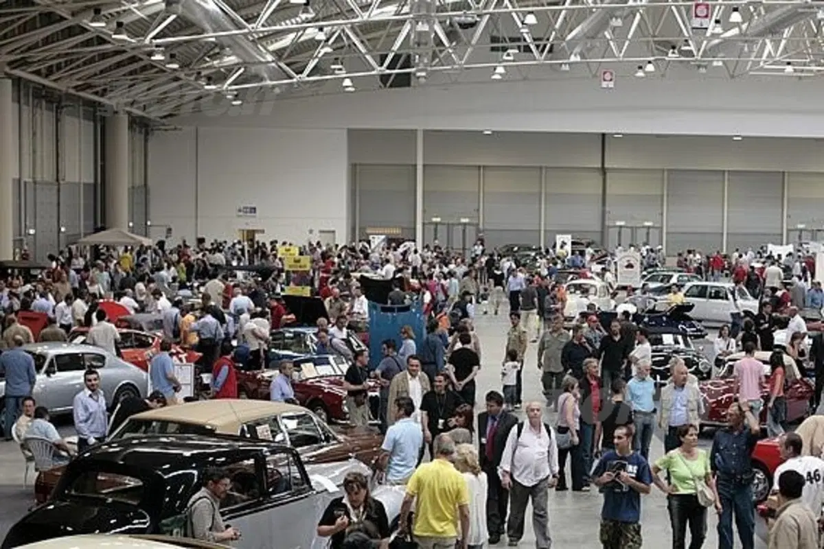 FUORISERIE, le auto e le moto d'epoca sfilano a Roma il 12 e 13 aprile. Le migliori occasioni dei pr (3)