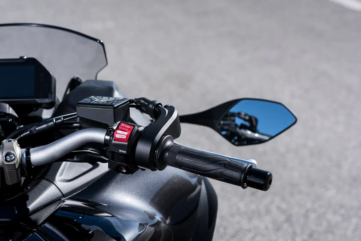 Yamaha Niken. Mutazione del terzo tipo (23)
