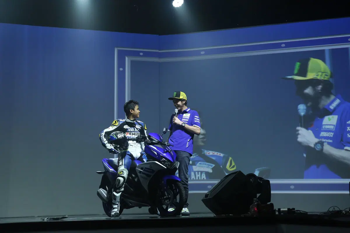 Valentino Rossi in 'tour' in Indonesia (4)