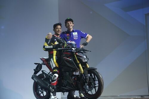 Valentino Rossi in tour in Indonesia (5)