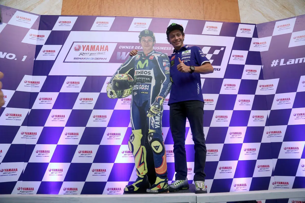 Valentino Rossi in 'tour' in Indonesia (6)