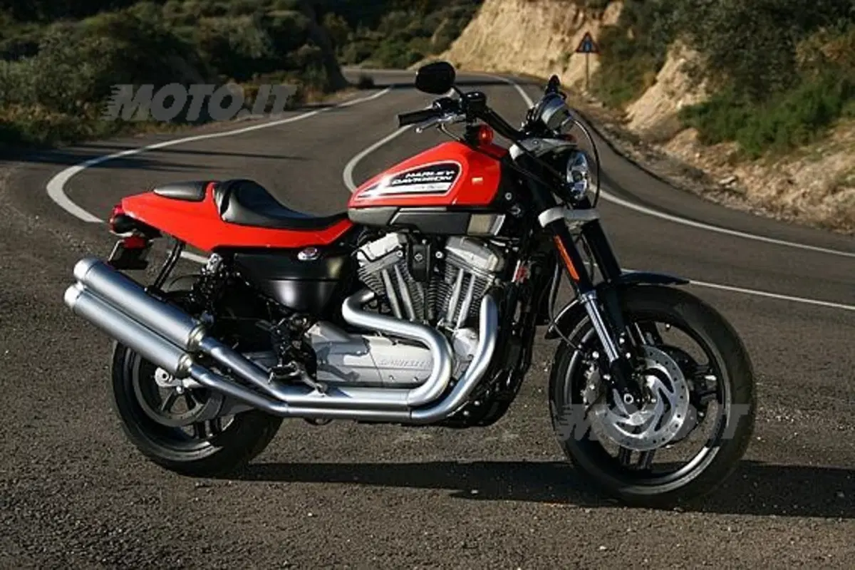 Confermato l'avvio della produzione della XR 1200, la streetbike ad alte prestazioni  (2)