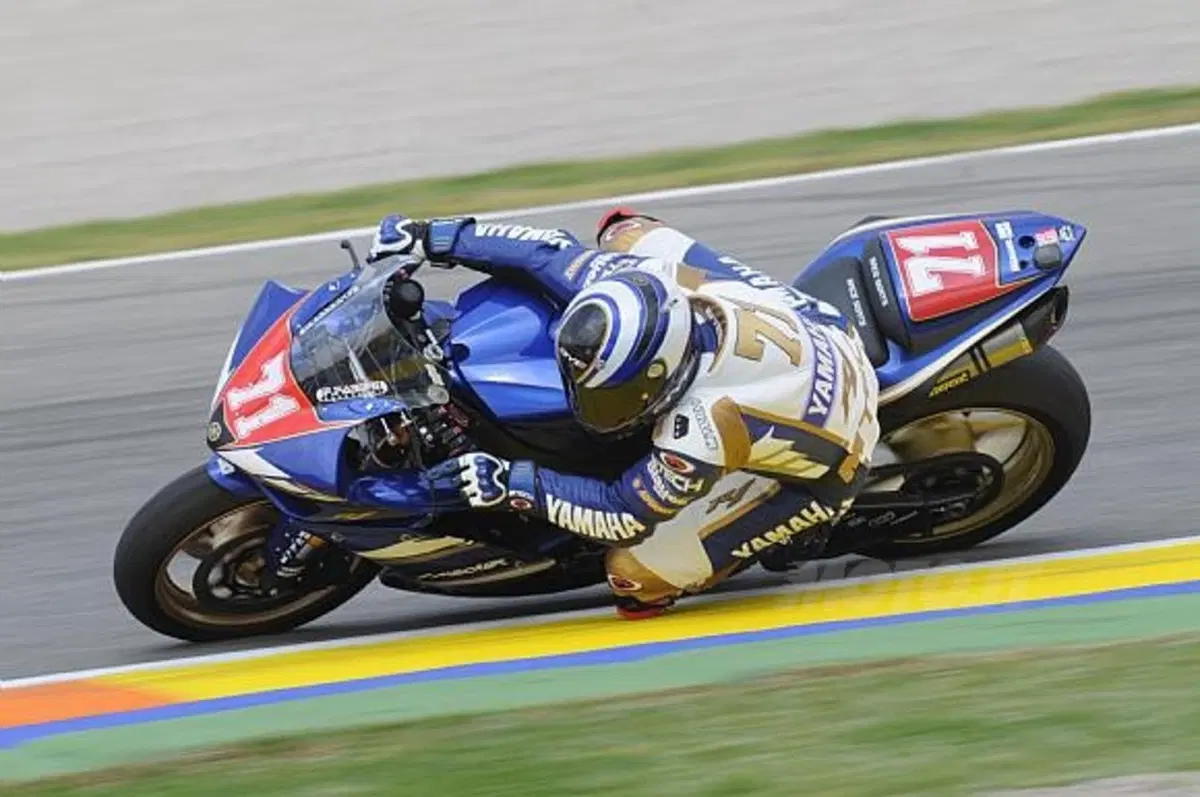 Yamaha Motor Italia schiera Corti nel Mondiale Superstock 1000 e Bussolotti nell'Europeo Superstock  (6)