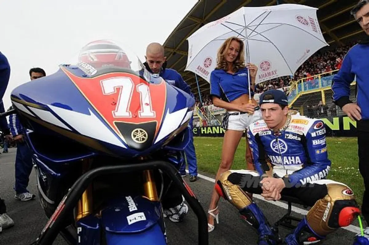 Yamaha Motor Italia schiera Corti nel Mondiale Superstock 1000 e Bussolotti nell'Europeo Superstock  (7)