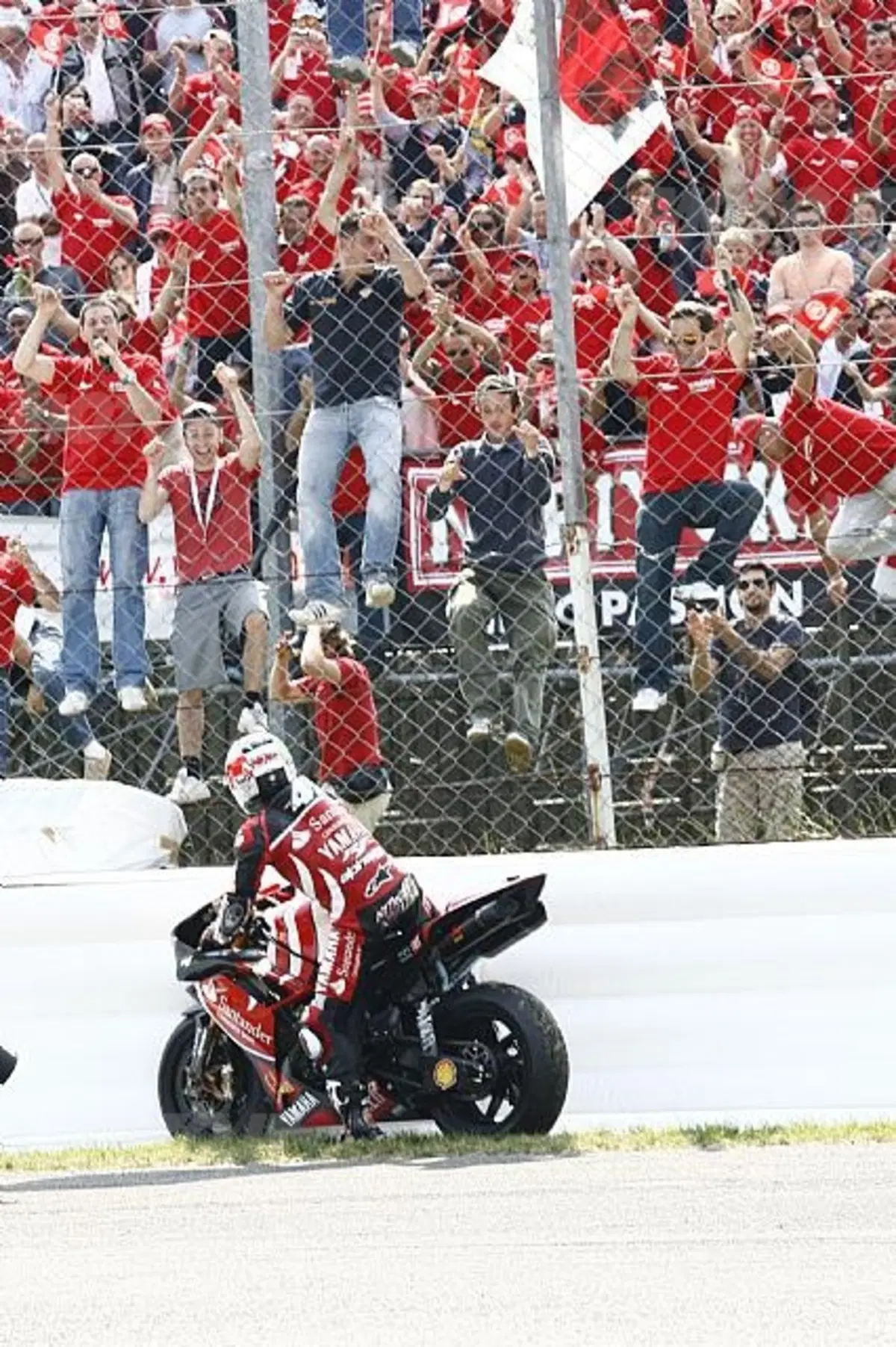 SBK Monza 2008, Haga c'è, e anche tutta la Yamaha (2)