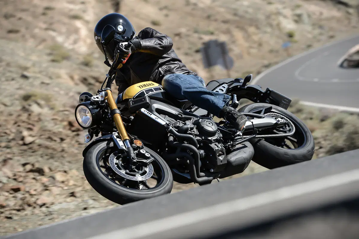 Yamaha XSR 900 (5)