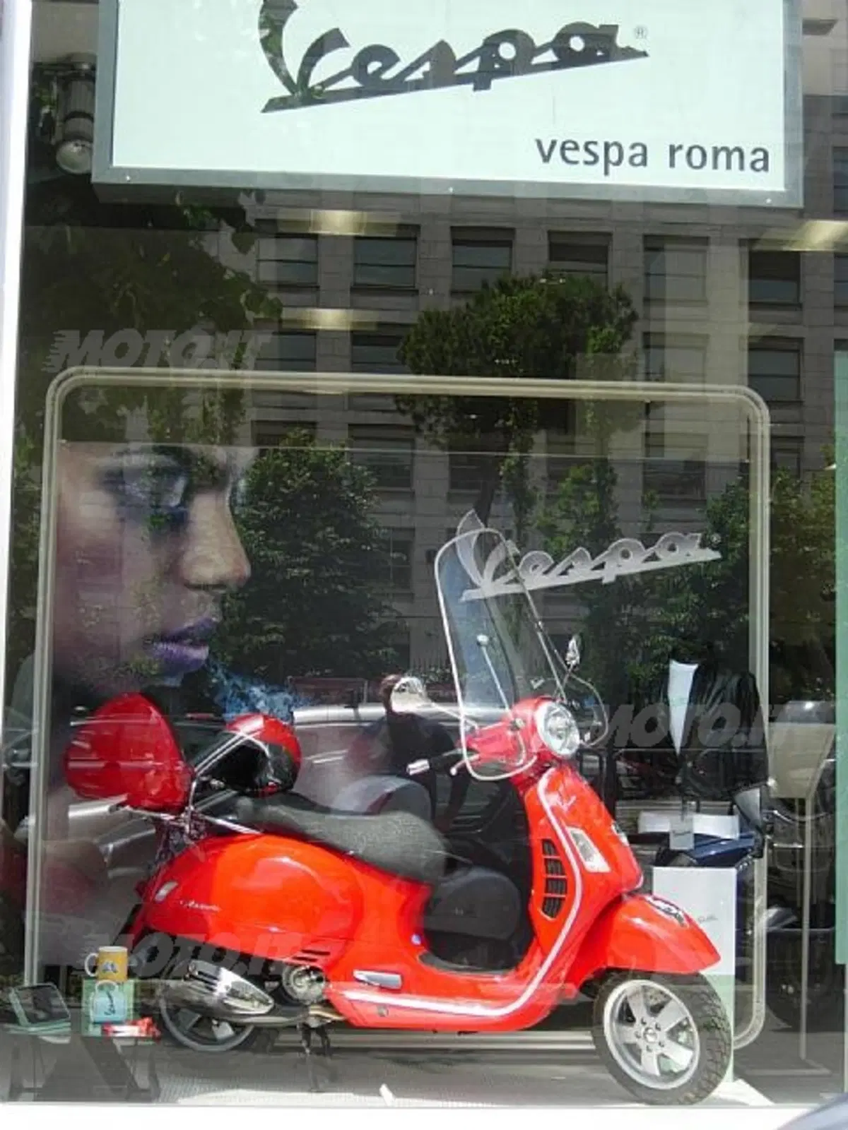 Nasce nel cuore della capitale VESPA ROMA, il primo spazio totalmente dedicato allo scooter più famo (2)
