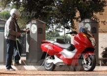 Incentivare la rottamazione di veicoli inquinanti per l'acquisto di un Maxi-Scooter Elettrico, quest