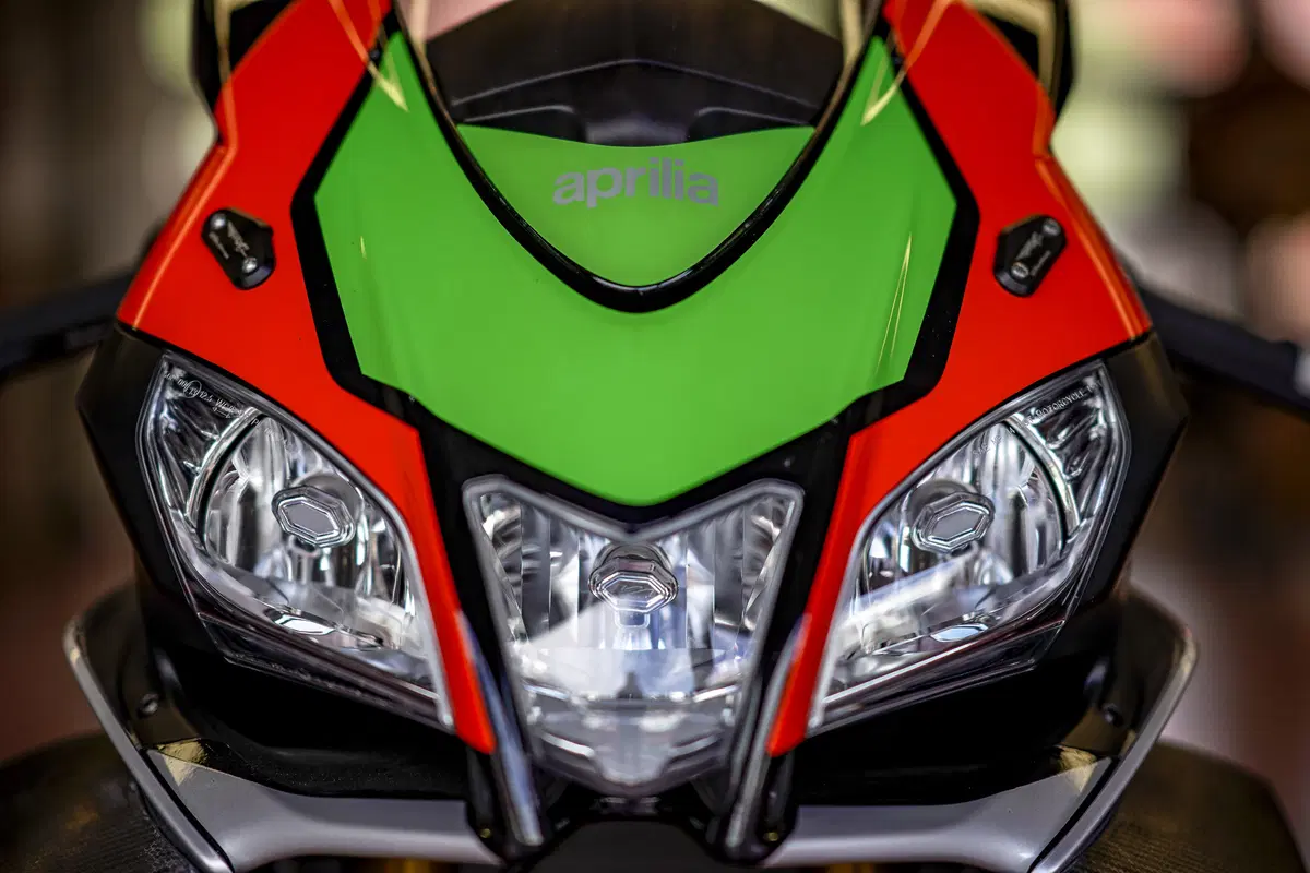 Aprilia RSV4 FW. Volo radente (25)