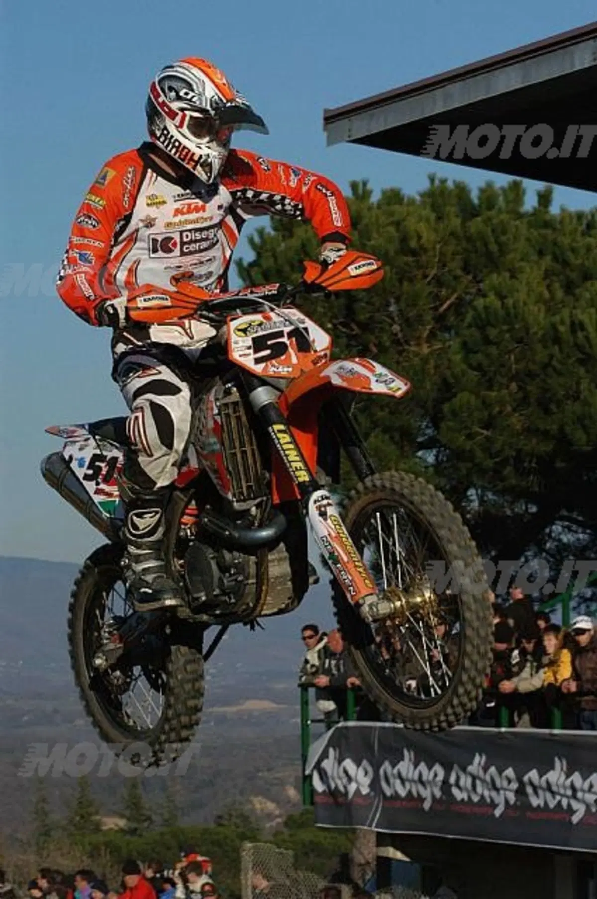 Andrea Lattanzi si impone nella MX2 sulla pista del Galaello