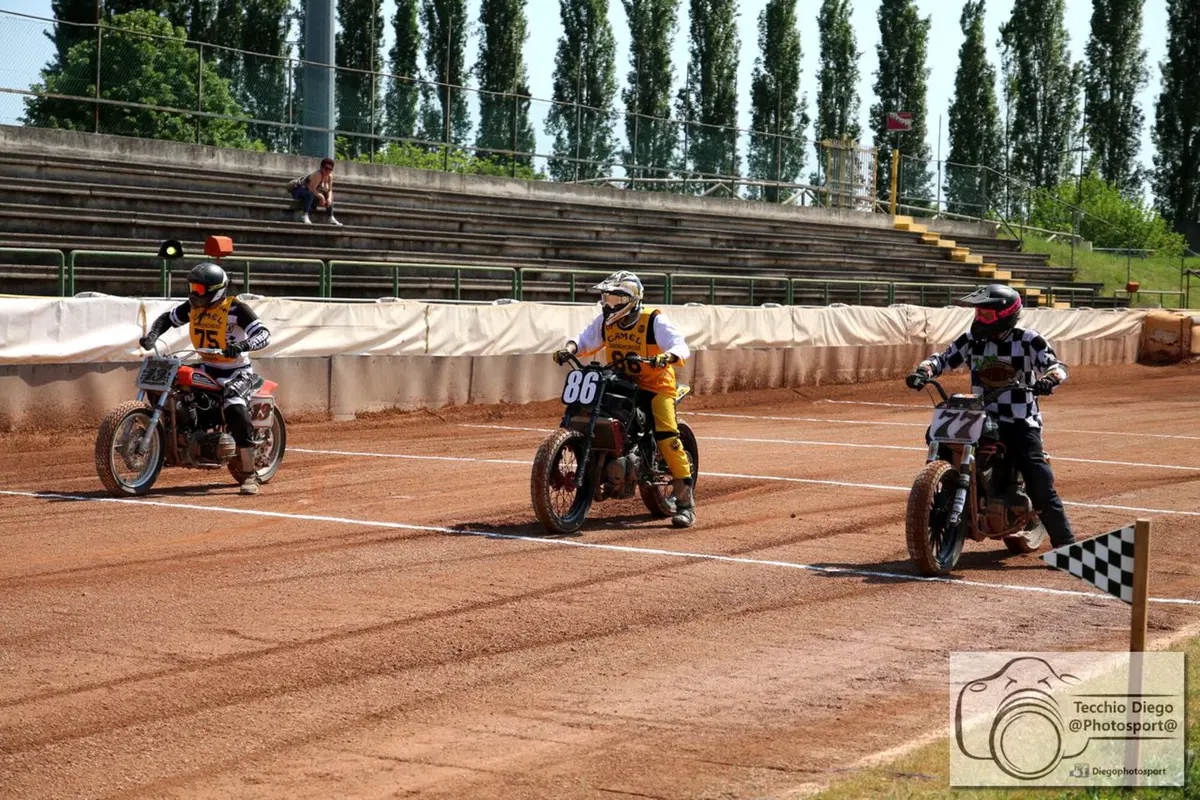 Over the top Flat Track, gara 1: un successo! (85)