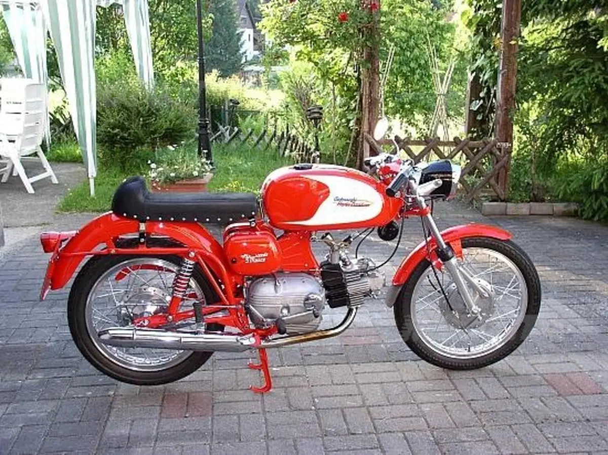 Domenica 7 Settembre all'interno dell'azienda MV Agusta a Schiranna si terrà il 14° raduno internazi