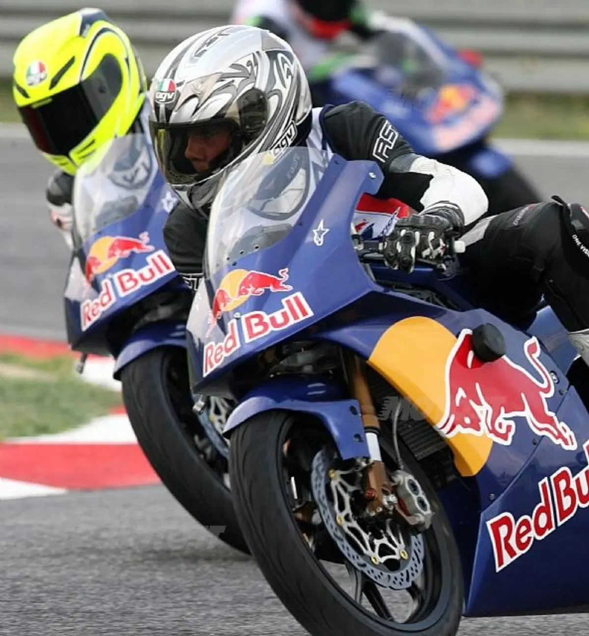 La prima gara a squadre tra i partecipanti americani ed europei alla Rookies Cup