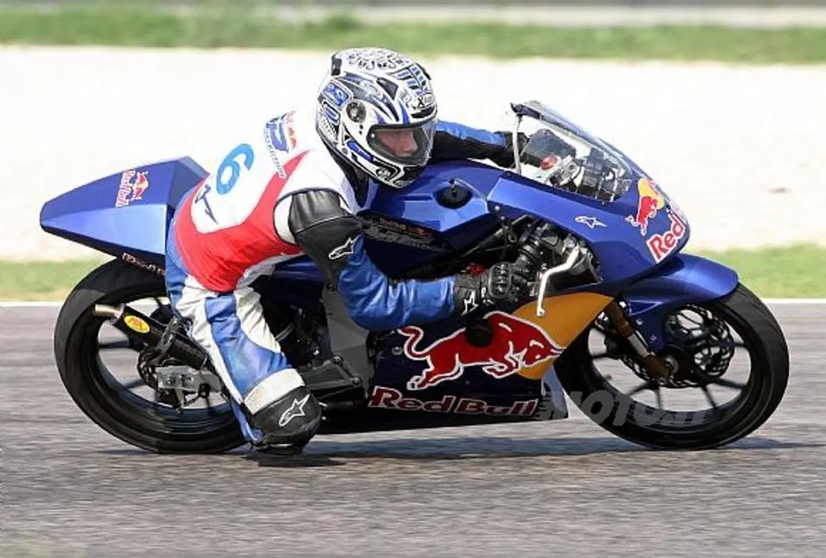 La prima gara a squadre tra i partecipanti americani ed europei alla Rookies Cup (2)