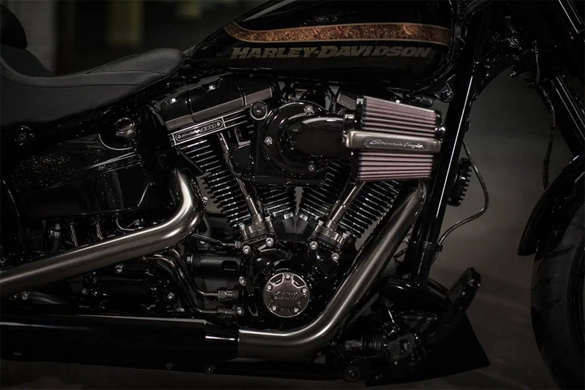 Harley-Davidson CVO - Custom Vehicle Operations 1800 Breakout Pro Street (2016 - 17) - FXSBSE (4)