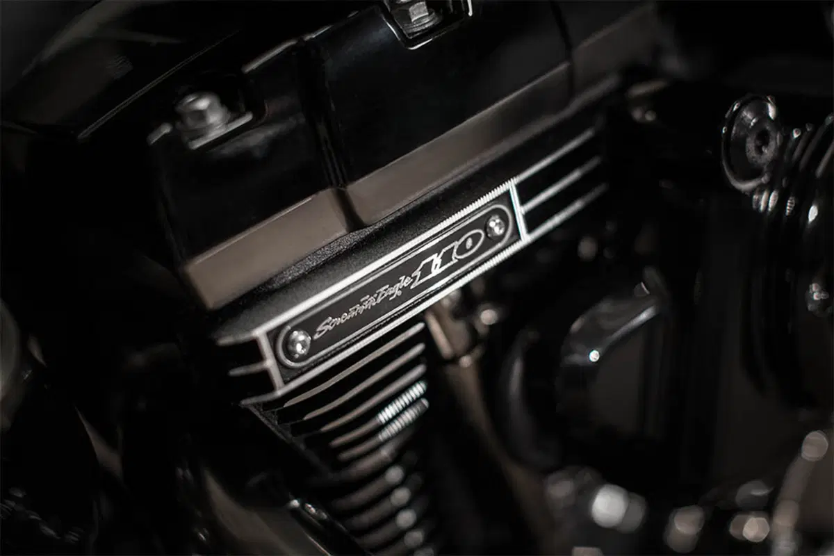 Harley-Davidson CVO - Custom Vehicle Operations 1800 Breakout Pro Street (2016 - 17) - FXSBSE (9)