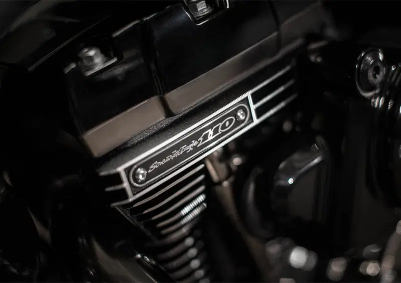 Harley-Davidson CVO - Custom Vehicle Operations 1800 Breakout Pro Street (2016 - 17) - FXSBSE (9)