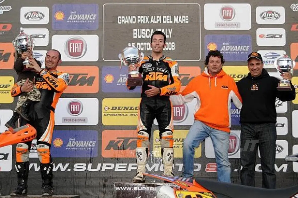 La sesta ed ultima prova del Trofeo KTM Italia Supermoto si è disputata il 5 ottobre a Busca (5)